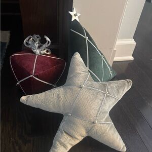 Festive Pier 1 or Pottery Barn Holiday Decor Set - Green, Red, and Silver pillow